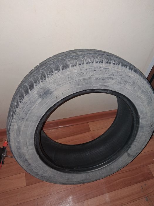 Покрышка на авто