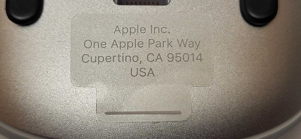 Mouse Magic Apple 2 A1657, Alb ca nou  sau nou  e cutia desfacuta