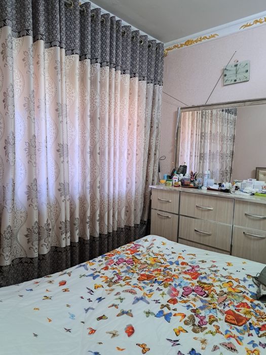 4 xona kvartira sotiladi