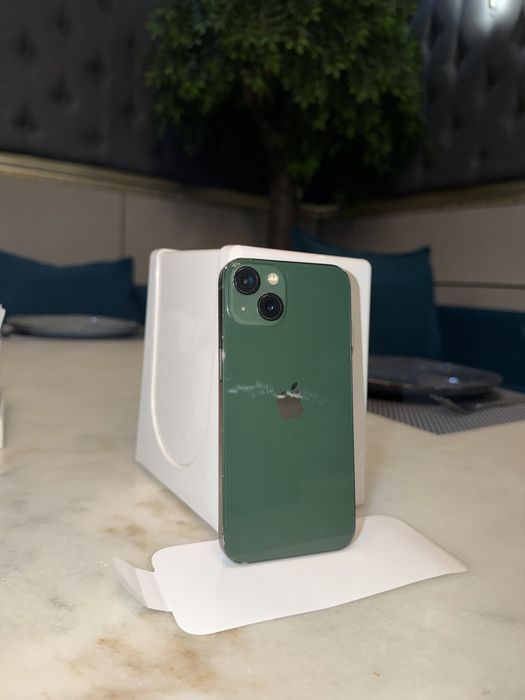 Продам айфон 13