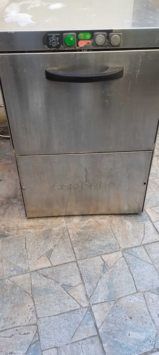 Продавцам чашемъял а машина