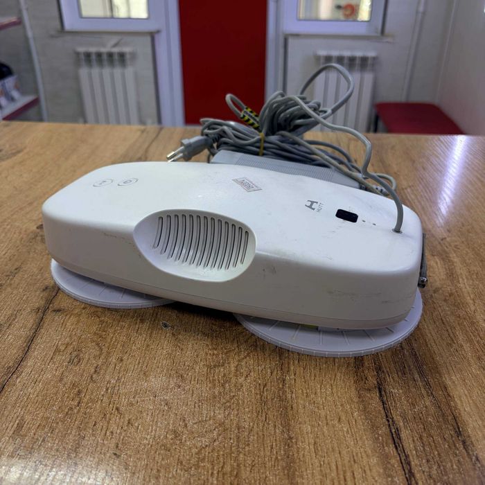 А21 / Стеклоочиститель Hutt Robot DDC 55 / sk150374