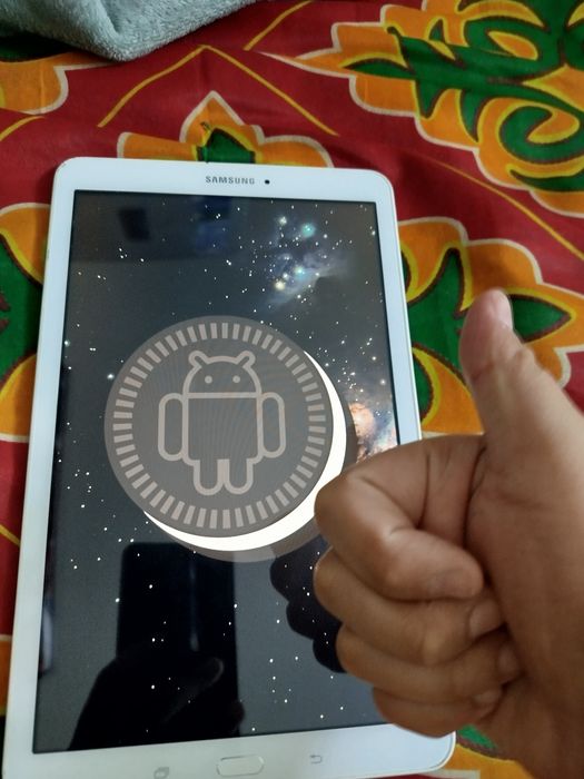 Планшет Samsung Tab E (продать или обмен)