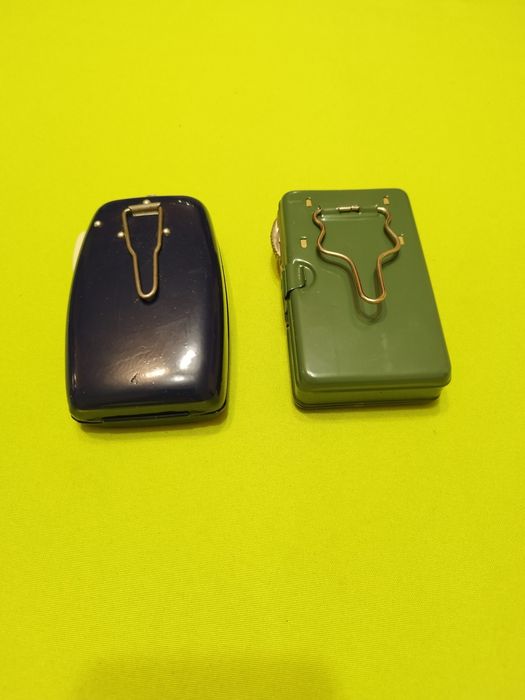 Продавам два фенера.