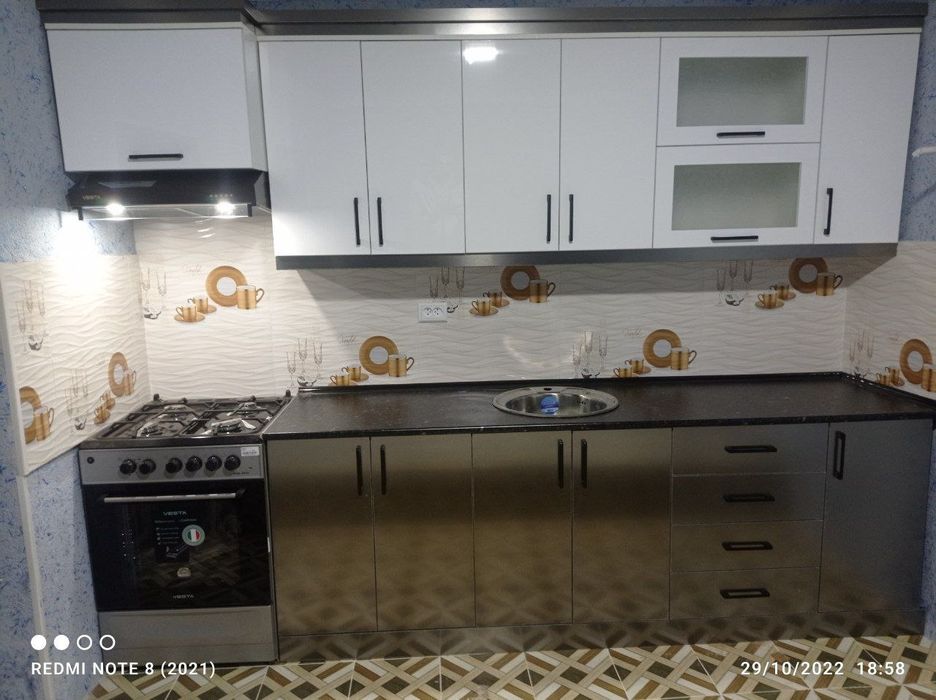 Oshxona, shkaf mebel na zakaz kuzonniy