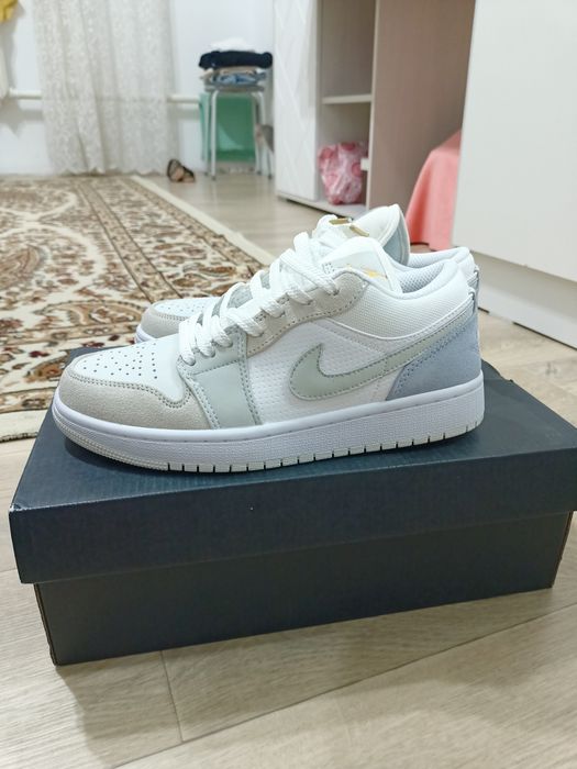 Продам джорданы и сандали