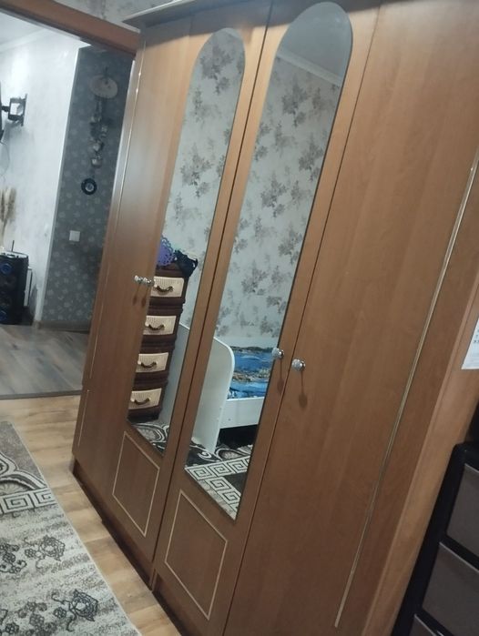 Продам шкафы ,два штуки