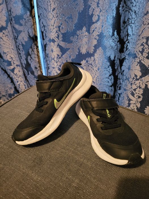 Adidasi nike impecabili