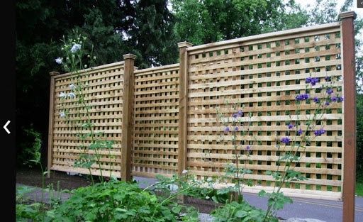 Garduri si porti din lemn