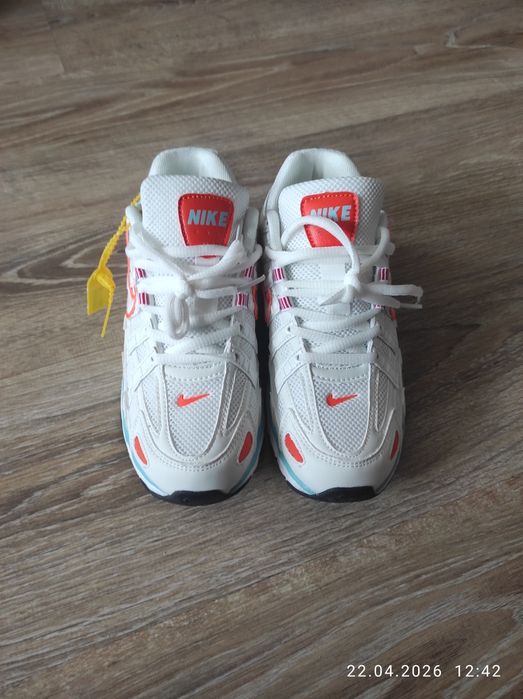 Кроссовки Nike p 6000
