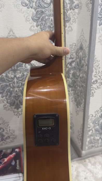 Gitara sotiladi. Original adasio