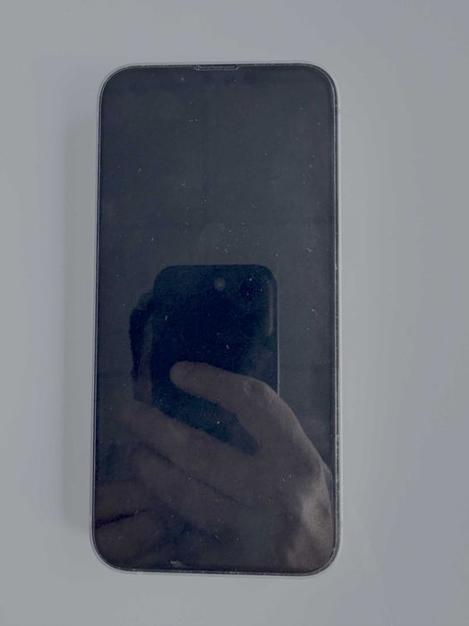 iPhone 16e, батерия 100%, като нов, бял