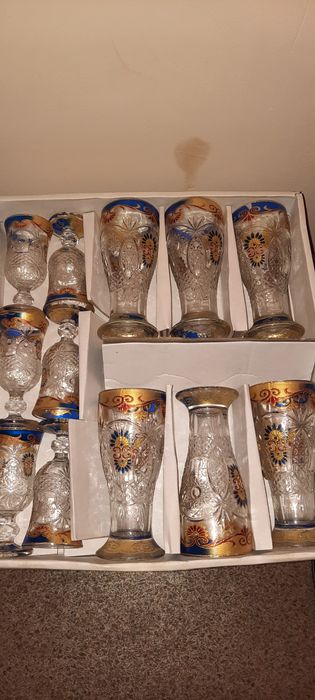 Продается  набор из  бокалов и рюмокк