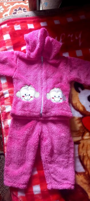 продавам неисползвани децки дрешки