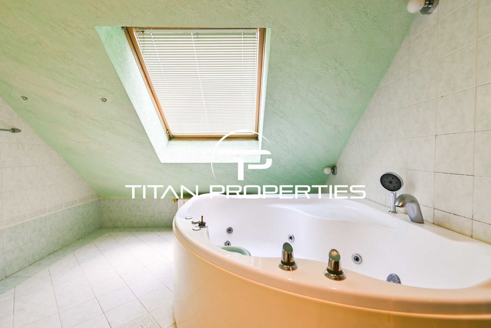 Дава се под наем Тристаен апартамент в София, Манастирски ливади - 160 кв.м за 850 € - Снимка #11