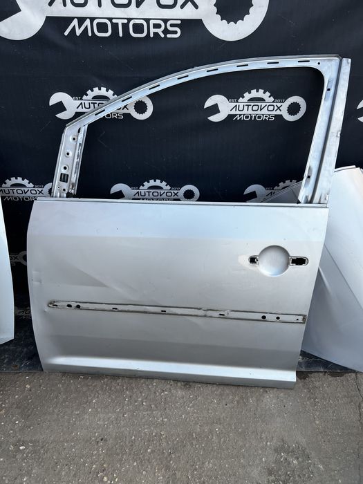 Usa portiera stanga fata Vw Touran an 2003-2010