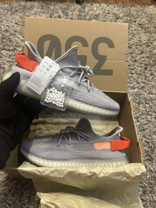 Yeezy Boost 350 V2 Tail Light