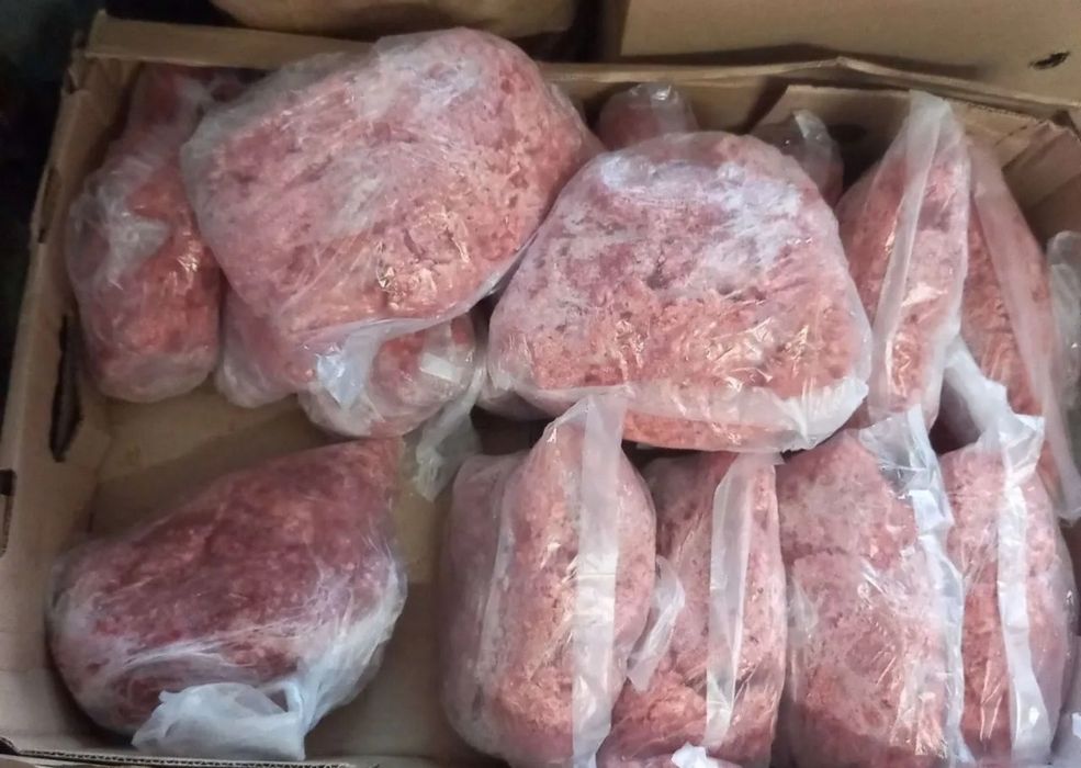 Фарш куриный. Для питомца. Корм.