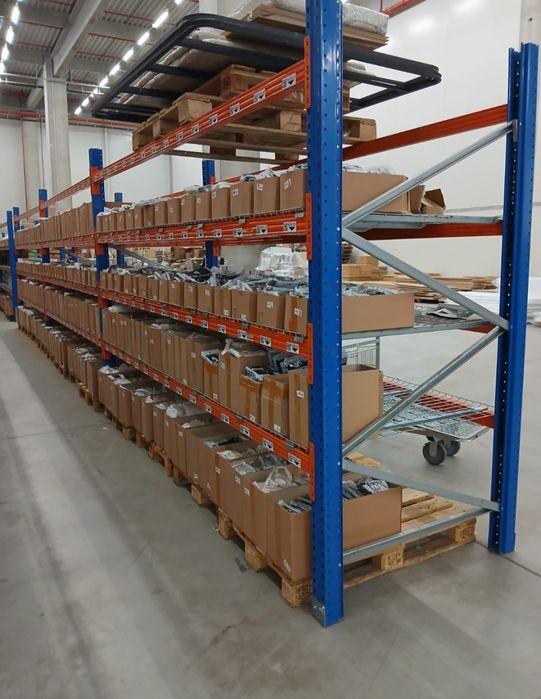 Rafturi metalice profesionale pentru depozitare marfa 2.80x10