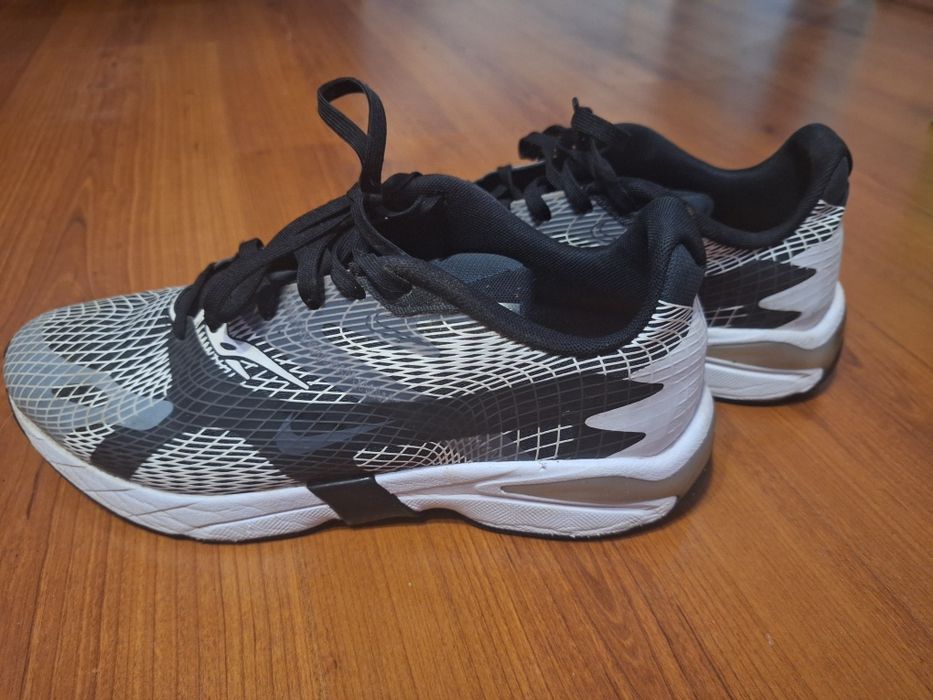 Маратонки Nike номер 41