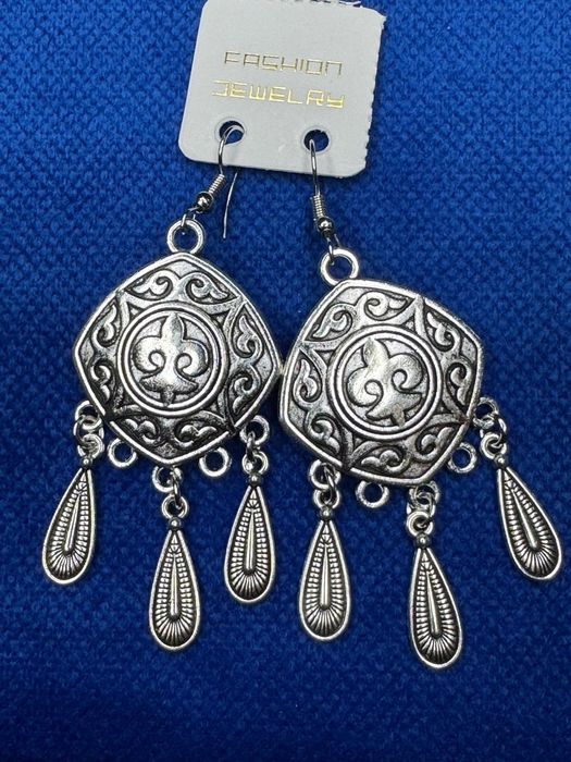 Продаются серьги в этностиле