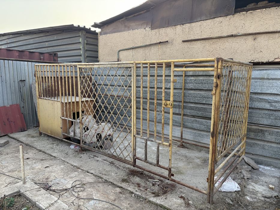 Продам вальер для двух собак