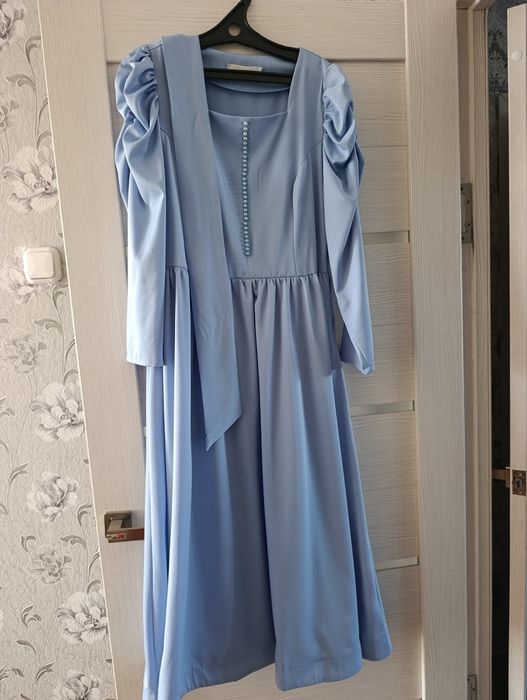 Нарядные платья 46 р