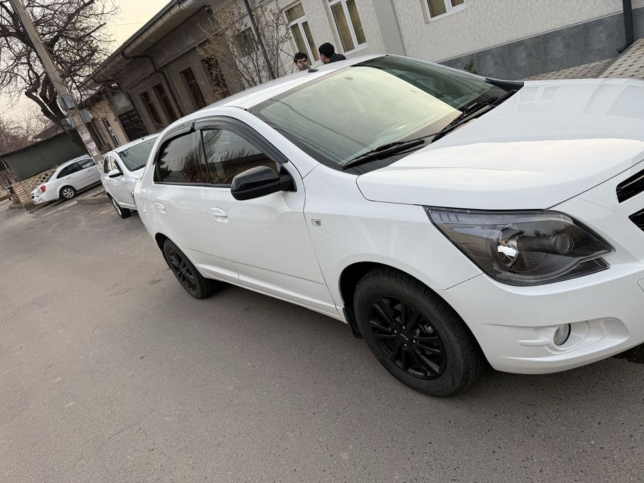 Chevrolet Cobalt 2025 — 3
