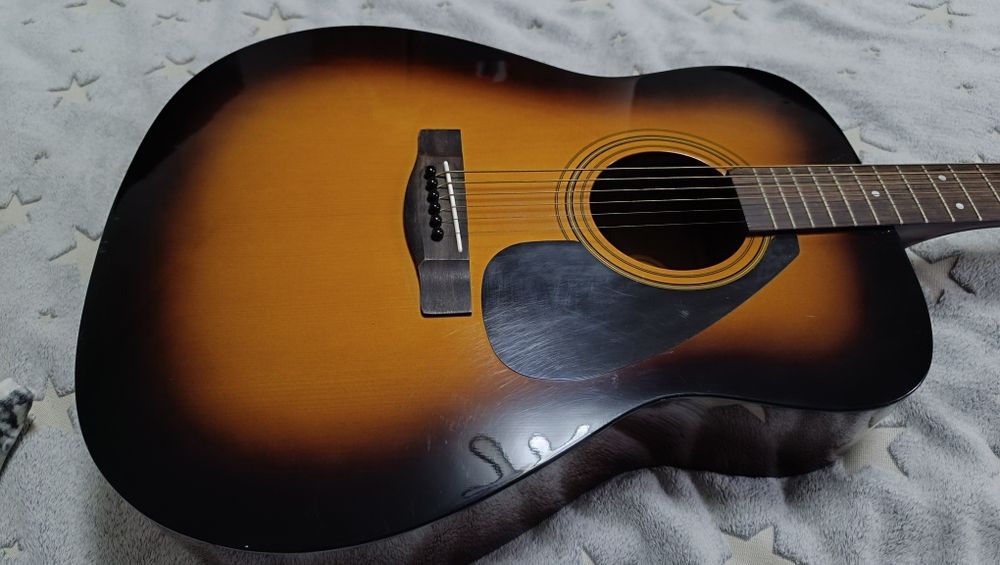 Акустическая гитара YAmahaF310 продажа