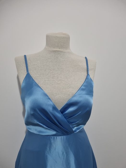 Rochie de bal cu decolteu in V