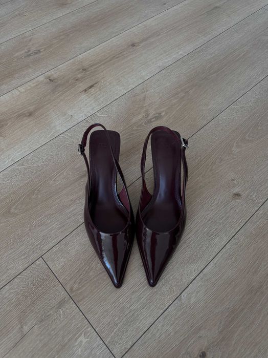 Обувки BERSHKA 15 евро