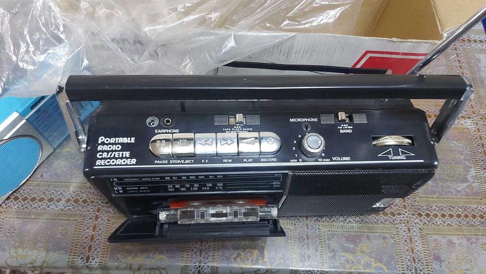 Продаётся магнитофон