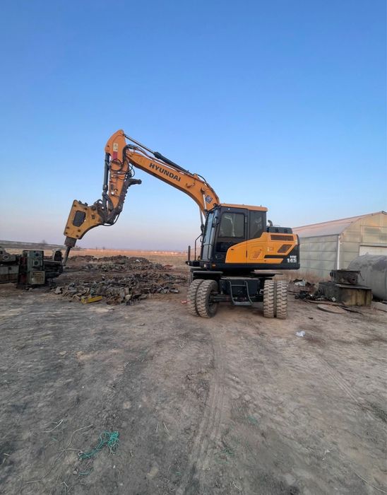 Экскаватор гидромолот, ковш под траншей 3в1