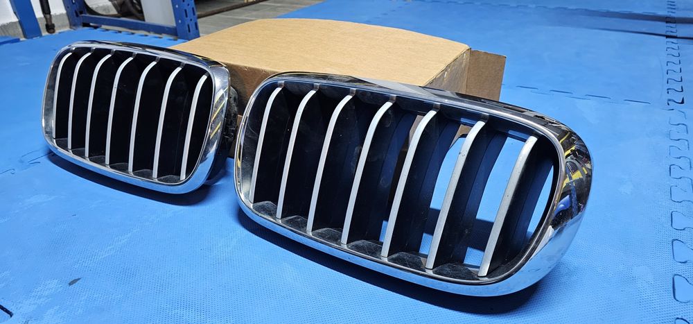 Vand grile nari BMW X1 e84 si BMW X5 F15 originale BMW