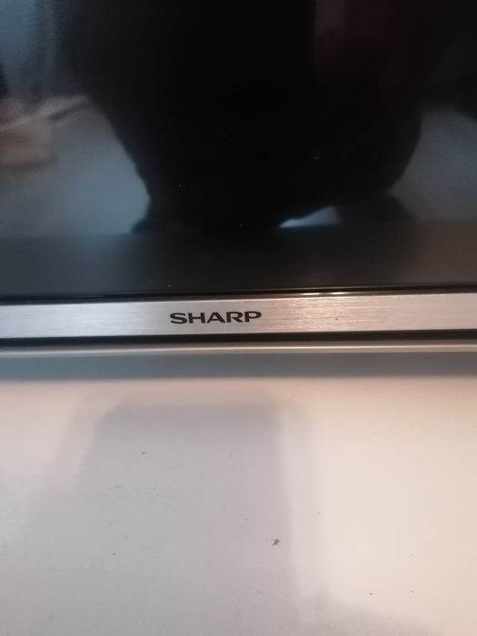 Продава TV Sharp 42