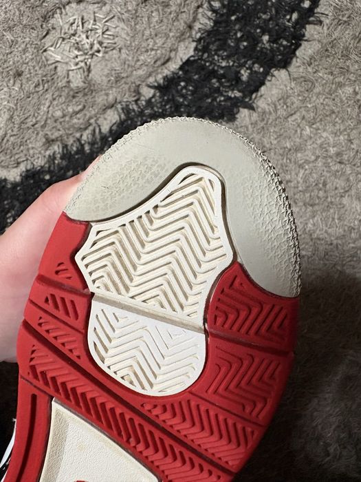 Air Jordan 4 “Fire Red”