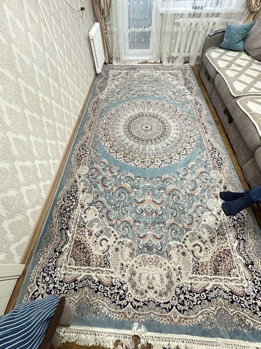 Продам Ковер 2/4