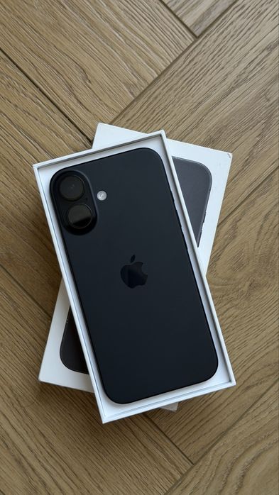 Продам iPhone 16
