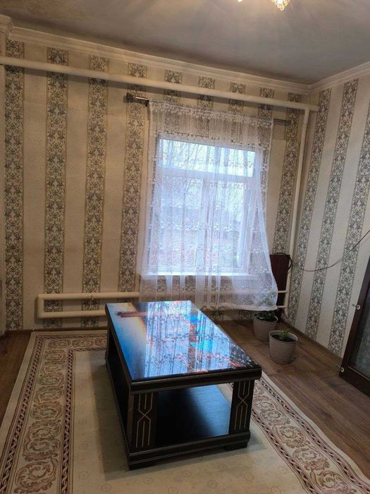 Сдается квартира (участок) 4 комнаты центр луначарский (мать и детя)