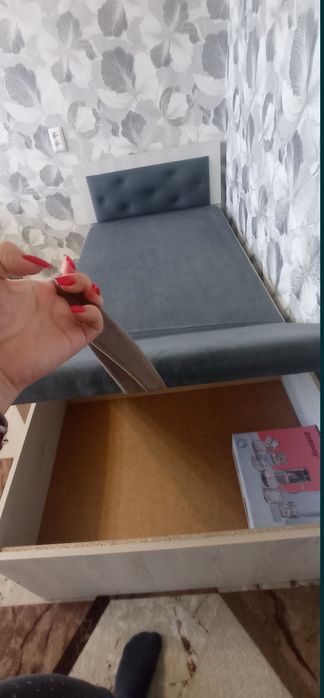 Продам односпальную кровать