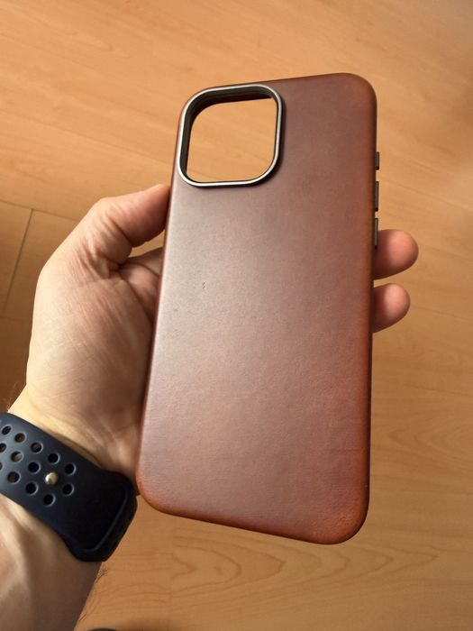 Carcasa piele Nomad iphone 16 PRO MAX