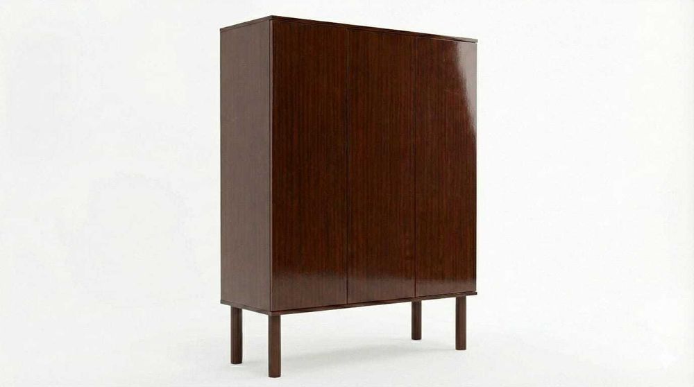 Продам шкаф под одежду.