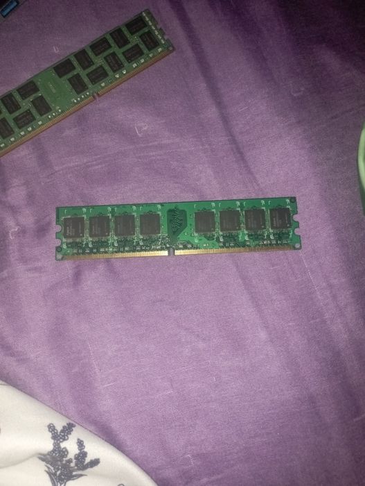 Продам ОЗУ 2гб незнаю роботает иле нет