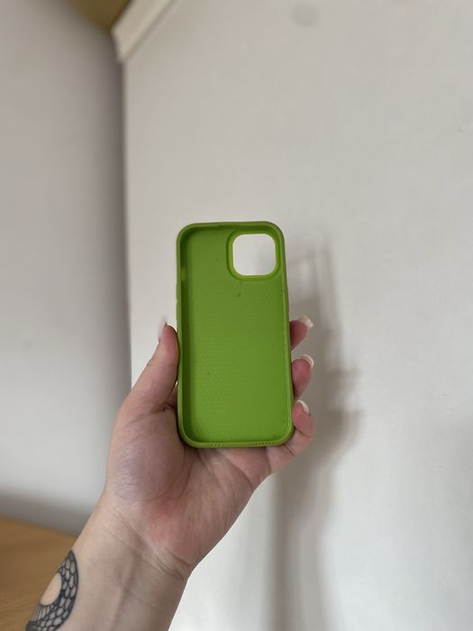 Продам чехлы на 15 Айфон