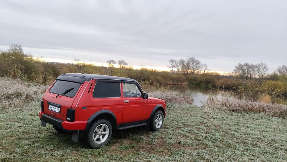 Продам ниву 21213