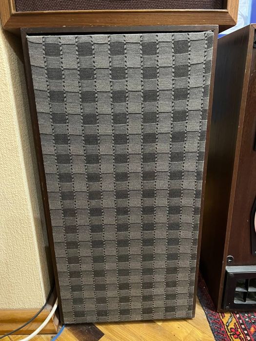 Продам стойку Тесhnics с колонками Radiotehnika