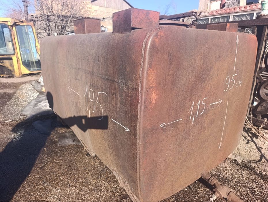 Продам баки бочки