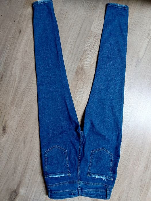 Blugi cu talie inalta