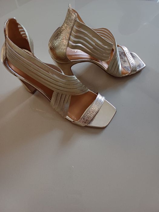 Vând sandale marca " Scarpe Vigneron"