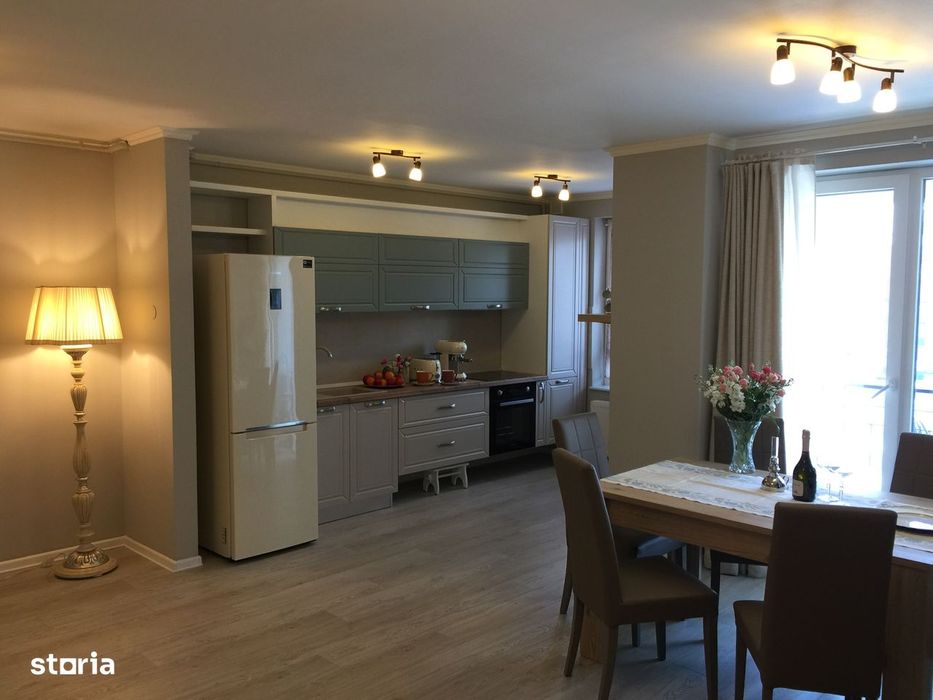 Apartament 2 camere, balcon, Tractorul, Brașov